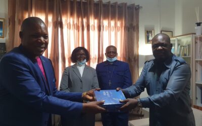 VISITE DU PROFESSEUR Daniel LUNGE ONASHUYAKA A Jules LODI EMONGO GOUVERNEUR DE LA PROVINCE DU SANKURU